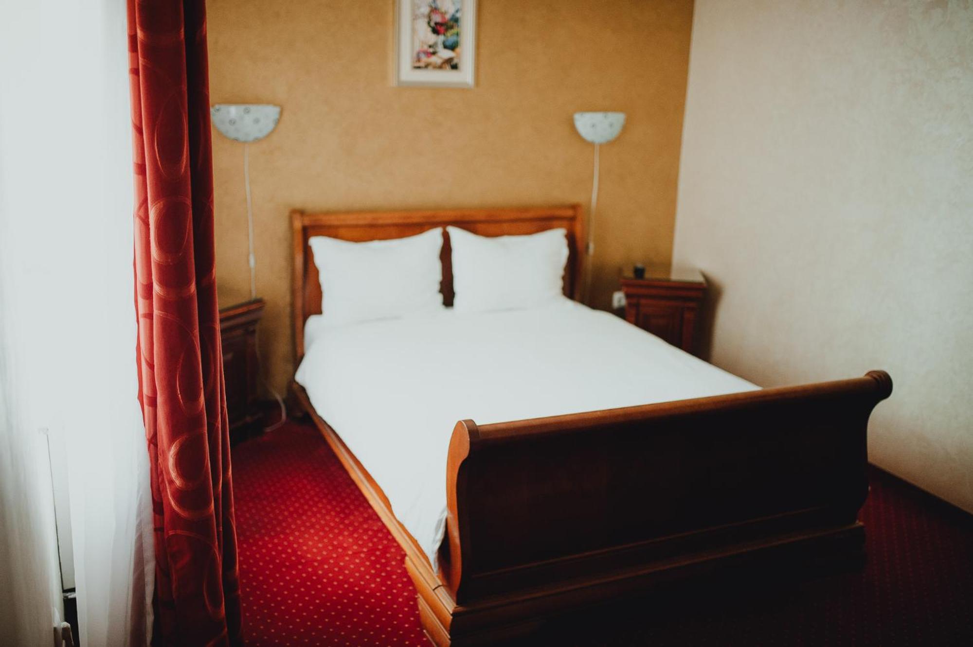 Hotel Bavaria Craiova Kültér fotó