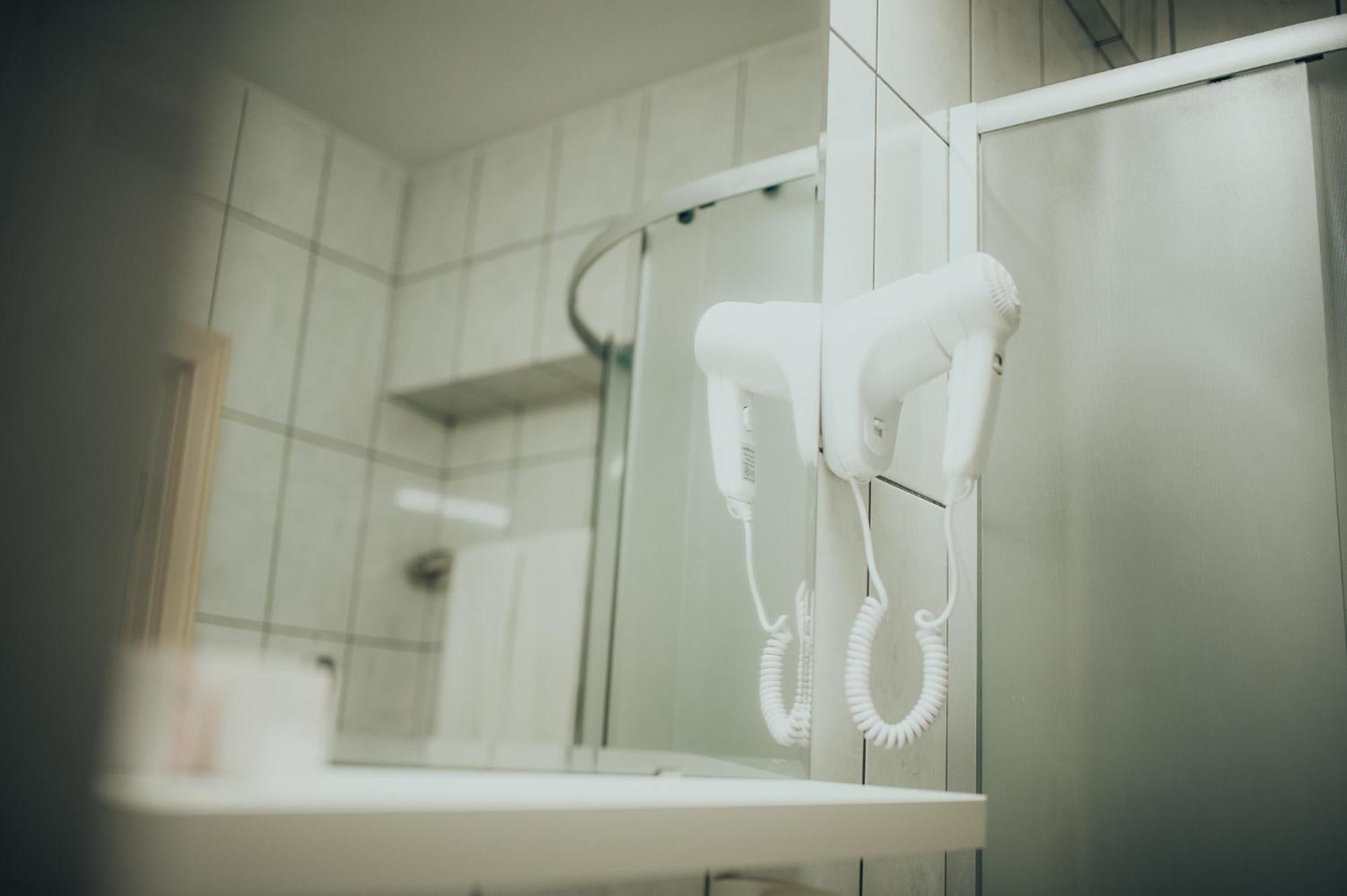 Hotel Bavaria Craiova Kültér fotó