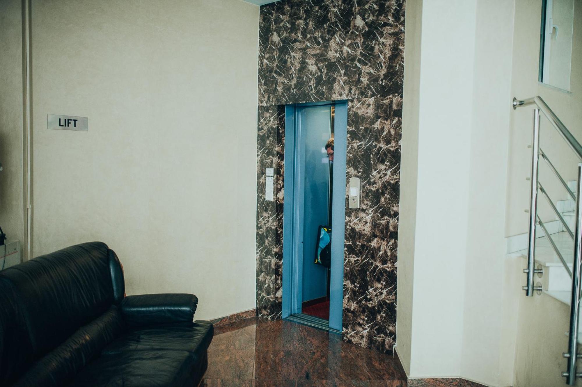 Hotel Bavaria Craiova Kültér fotó